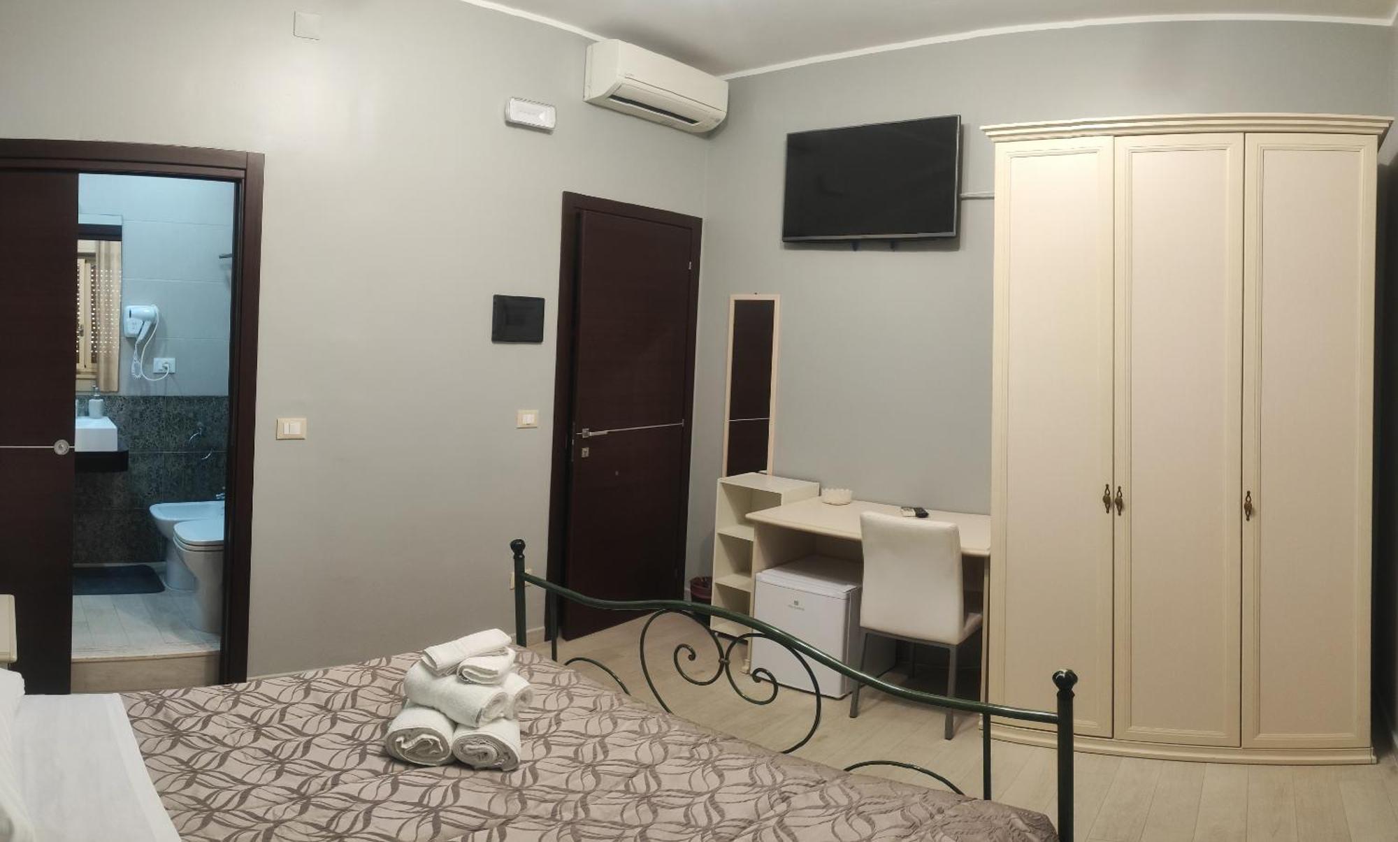 Elettra Syracuse