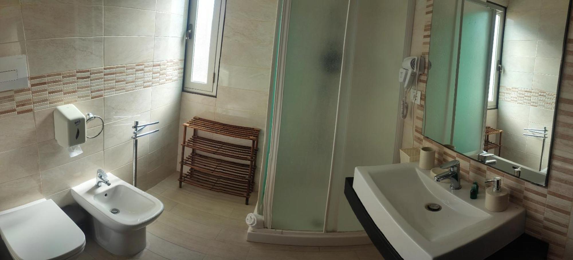 Elettra Syracuse